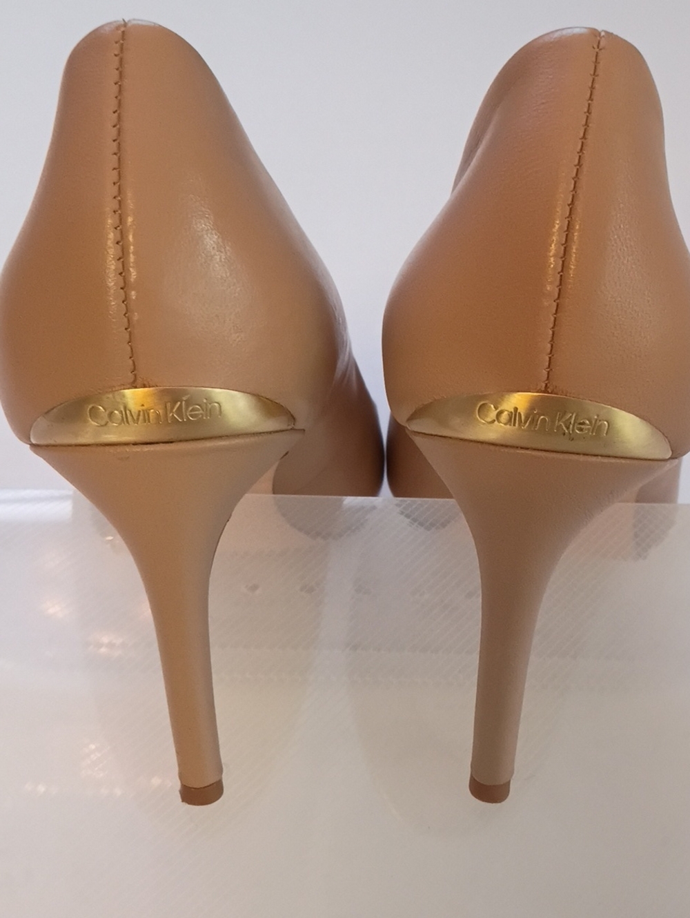 Calvin Klein Kirstin Blush Pointed-Toe Leather Pumps - Picture 7 of 10